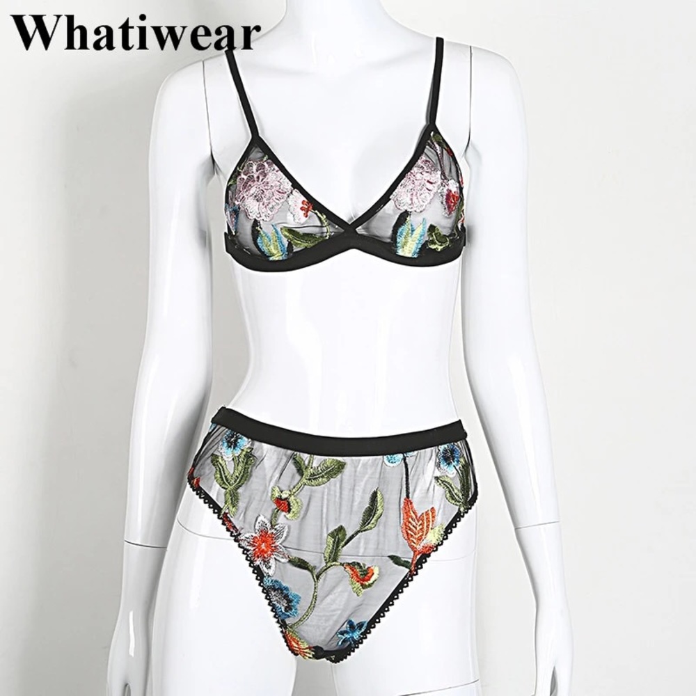 NWT mesh floral set